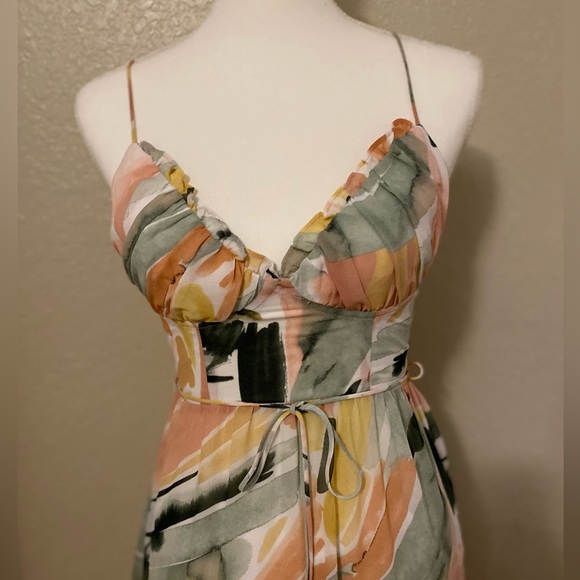 Dress - Picture 3 of 3